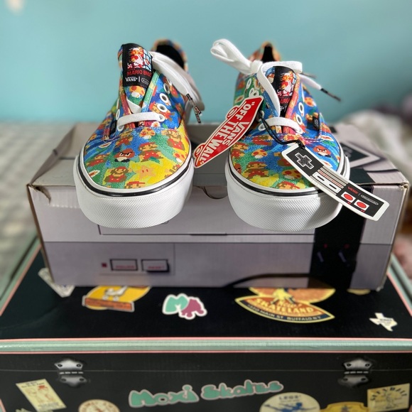 VANS Authentic Super Mario Bros Nintendo - Picture 1 of 7